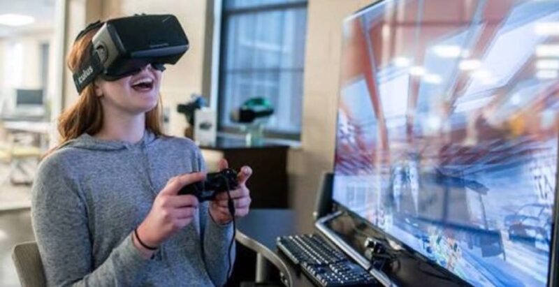 แว่น VR (Virtual Reality)